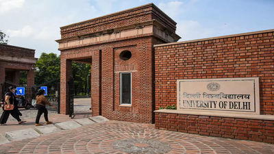 Delhi University permits students to pursue dual degrees simultaneously at its colleges, departments Delhi University permits students to pursue dual degrees simultaneously at its colleges, departments