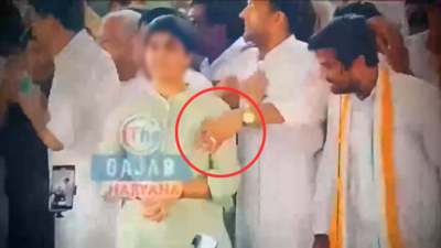 ‘Anti-women mindset’: BJP shares video of woman ‘molested’ on stage at Congress event; Kumari Selja seeks strict action | India News ‘Anti-women mindset’: BJP shares video of woman ‘molested’ on stage at Congress event; Kumari Selja seeks strict action | India News
