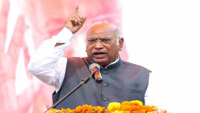 Modinomics a ‘curse’, Indian economy in crisis, says Congress president Mallikarjun Kharge | India News Modinomics a ‘curse’, Indian economy in crisis, says Congress president Mallikarjun Kharge | India News