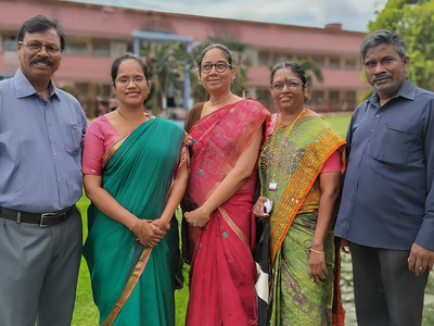 Bihar Enforces Dress Code for Staff and Teachers, Banning Casual Wear and Social Media Activities to Foster Professionalism Bihar Enforces Dress Code for Staff and Teachers, Banning Casual Wear and Social Media Activities to Foster Professionalism