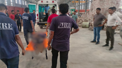 Nine workers die as mud caves in at factory site in Mehsana village, PM Modi expresses grief; announces ex-gratia for kin of dead | Surat News Nine workers die as mud caves in at factory site in Mehsana village, PM Modi expresses grief; announces ex-gratia for kin of dead | Surat News