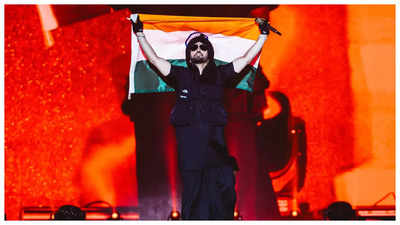 Diljit Dosanjh Dil-Luminati India Tour: ‘Chamkila’ star shares unseen pics from JLN Stadium Delhi where he held the National flag with pride | Diljit Dosanjh Dil-Luminati India Tour: ‘Chamkila’ star shares unseen pics from JLN Stadium Delhi where he held the National flag with pride |