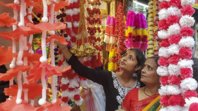 Dhanteras boosts consumer sentiment ahead of Diwali Dhanteras boosts consumer sentiment ahead of Diwali