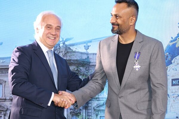 Ankur Garg awarded Spanish Knighthood for promoting Spain through Tu Jhoothi Main Makkaar : Bollywood News Ankur Garg awarded Spanish Knighthood for promoting Spain through Tu Jhoothi Main Makkaar : Bollywood News