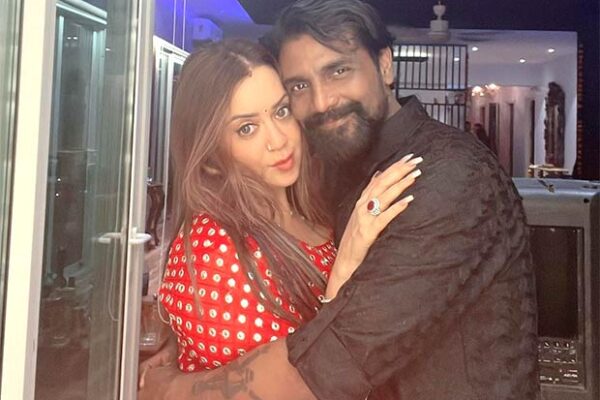 Remo D’Souza and wife Lizelle accused of cheating dance troupe of Rs 11.96 crores: Report  : Bollywood News