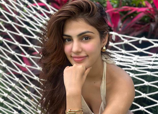 Rhea Chakraborty faces IFSO summons in alleged Rs 500 crores HIBOX app scam : Bollywood News Rhea Chakraborty faces IFSO summons in alleged Rs 500 crores HIBOX app scam : Bollywood News