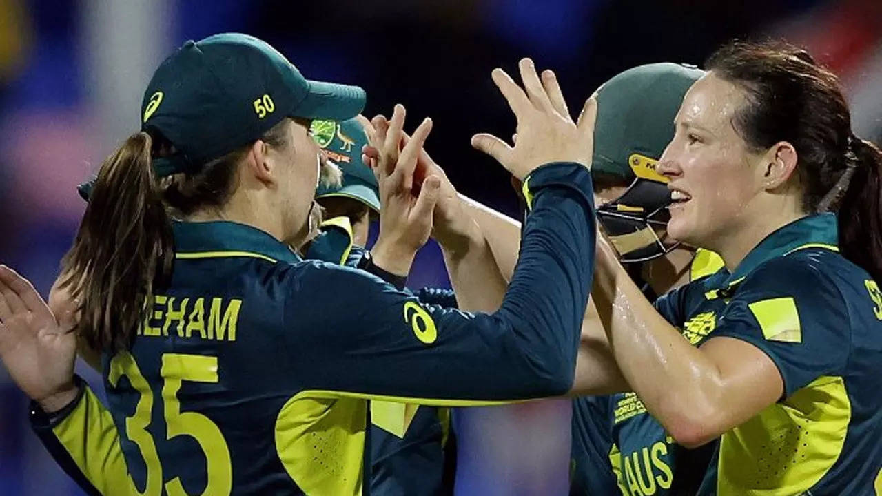 Pakistan Women 8/0 in 1.5 Overs | Australia vs Pakistan Live Score, T20 World Cup 2024: Australia Women opt to bowl against Pakistan Women Pakistan Women 8/0 in 1.5 Overs | Australia vs Pakistan Live Score, T20 World Cup 2024: Australia Women opt to bowl against Pakistan Women