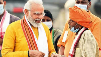 Ek rahenge to safe rahenge: PM’s ‘unity’ mantra on Patel birth anniversary